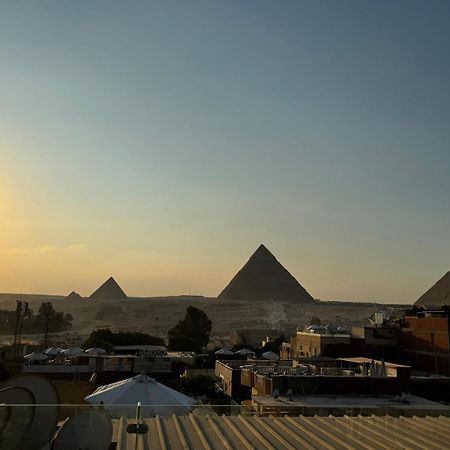 Pyramids And Sphinx Hotel Kafret el-Gabal Exterior foto